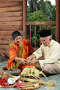 weaving ketupat
